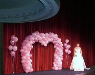 Here is an example of a heart shaped balloon arch
