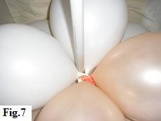 attaching balloon clusters to column pole