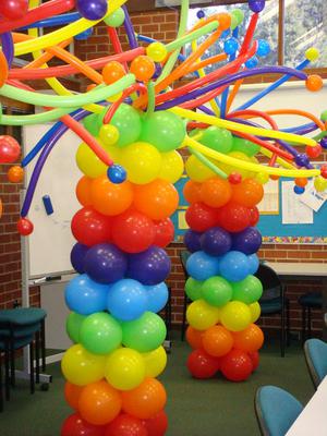 Balloon Columns [Image Source: www.thepartyeveryday.com]