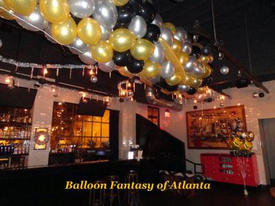 Balloon Drop Net (Image source: balloonfantasyofatlanta.com]