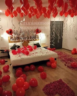 Romantic Wedding Room Decoration with Balloons