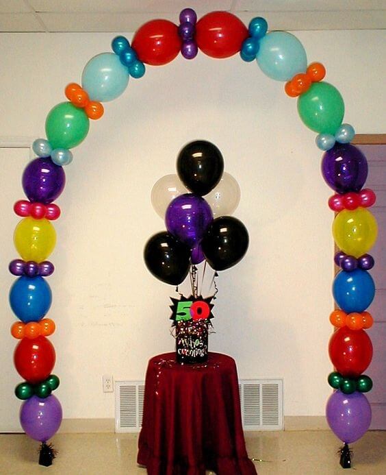 Mulit-colored link-o-loon balloon arch