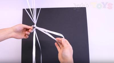 How to Tie a Bunch of Helium Balloons Together with a Handle
