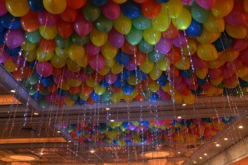 Use discount balloons to create these stunning balloon ceilings.